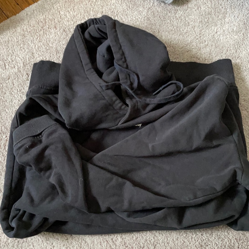 Boyfriend black gymshark hoodie